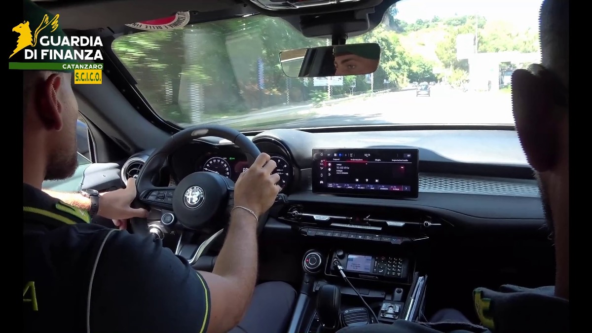 (VIDEO) Catanzaro - Sequestrati beni per quasi un milione a soggetti vicini al clan Casamonica - 