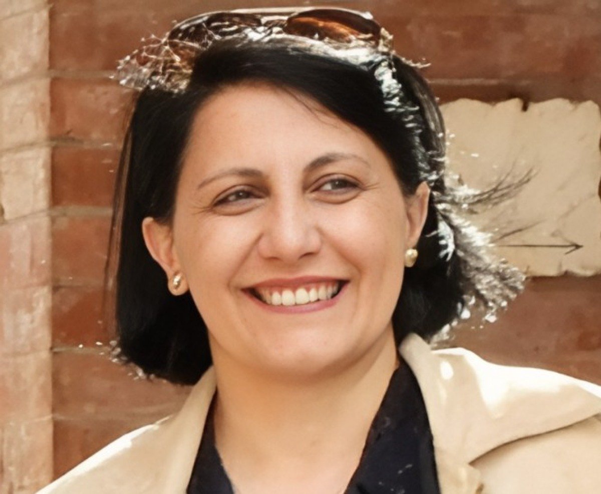 L'autrice calabrese Maria Francesca Carnea presenta l'opera "Distinta e distante - Ode di libertà" - 