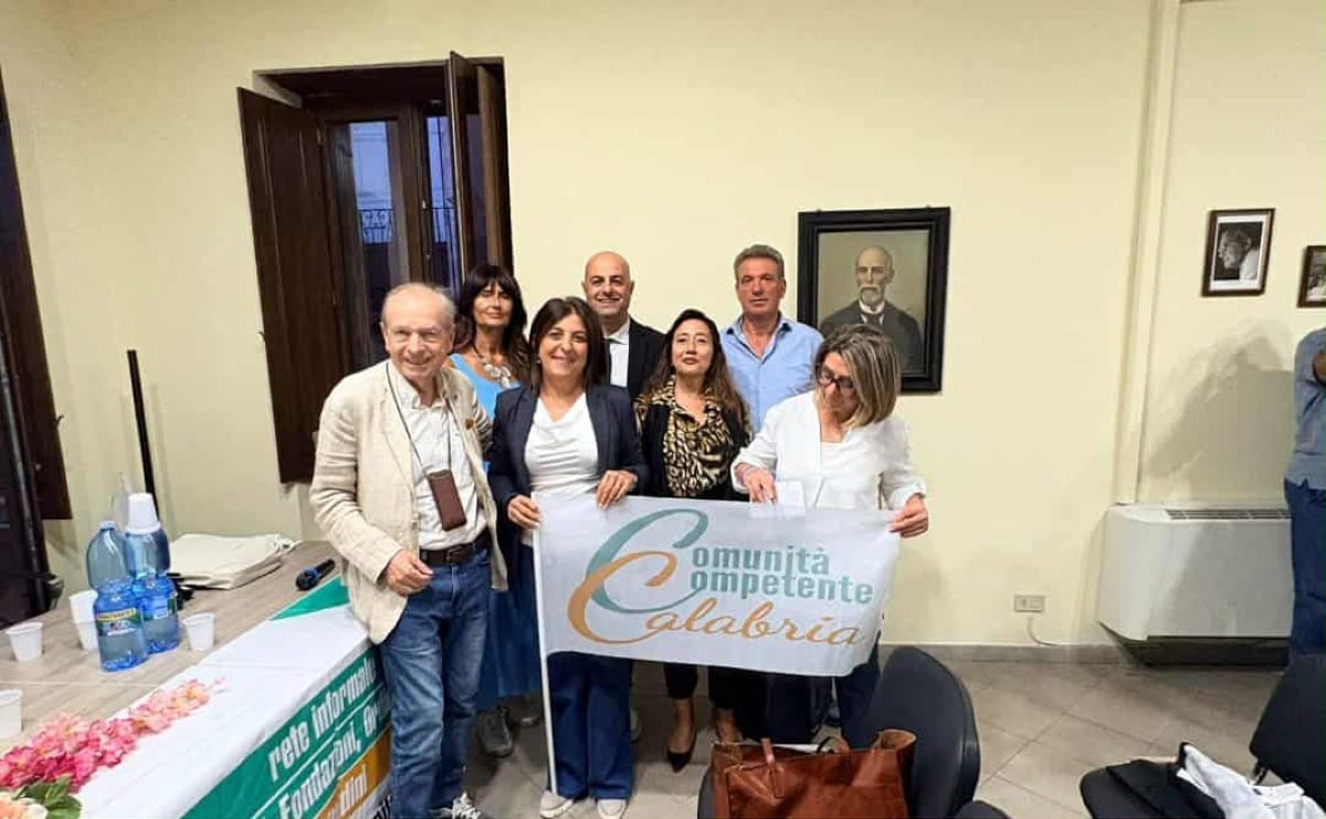 Parenti, grande partecipazione all'incontro sulla Casa della Comunità - 
