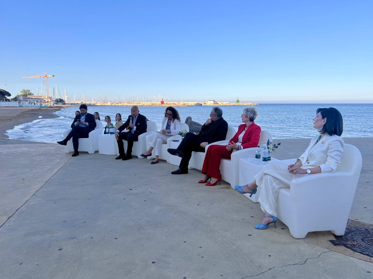 Violenza sulle donne, il silenzio si rompe da Crotone - 