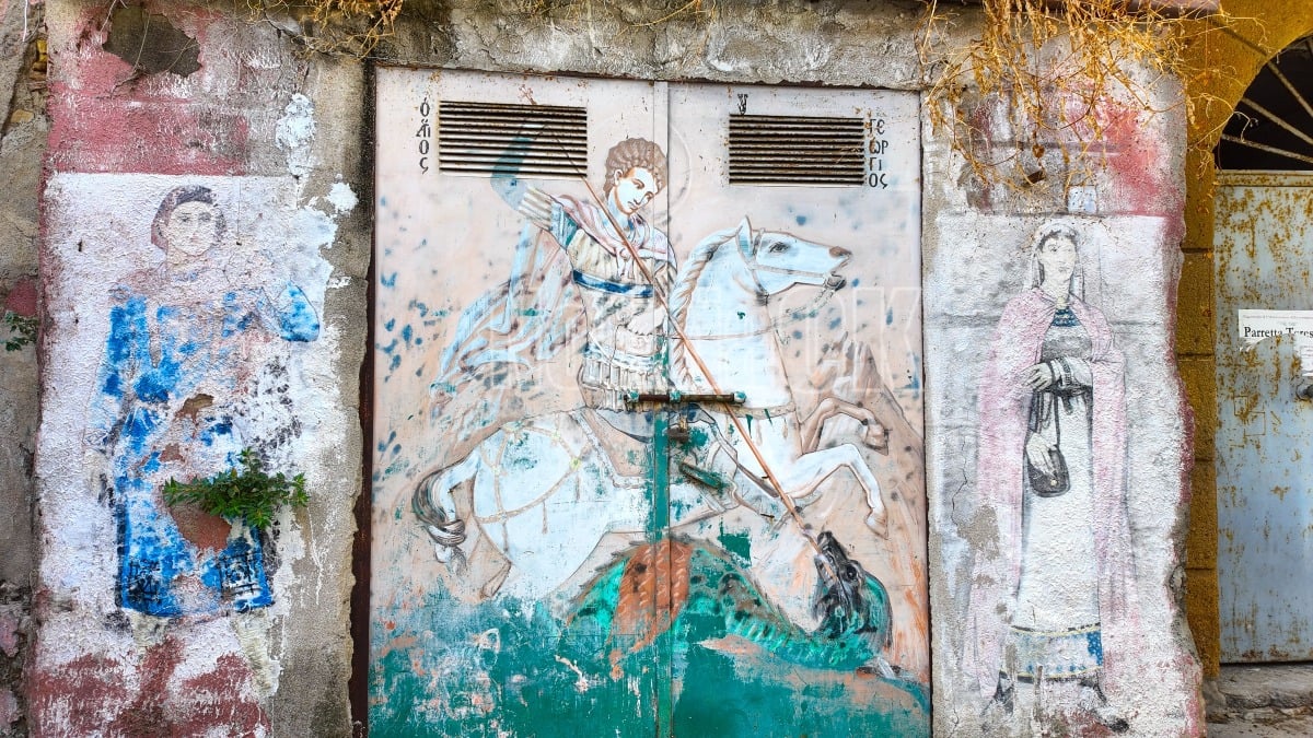 Tra i murales di Crotone: l’appello per salvare Piazza Villaroja - 