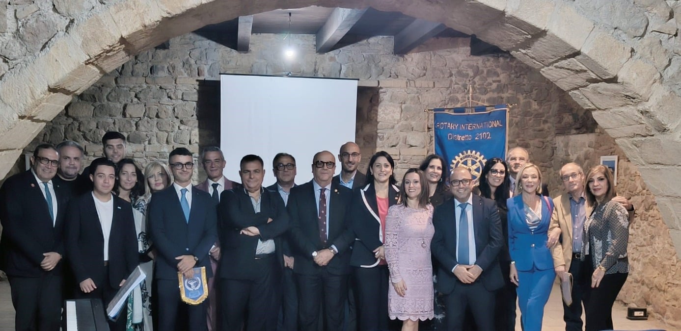 Il Rotary Club di Strongoli celebra l’ingresso di nuovi soci di spicco  - 