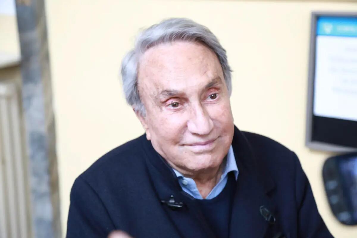 Emilio Fede, i funerali domani a Segrate -