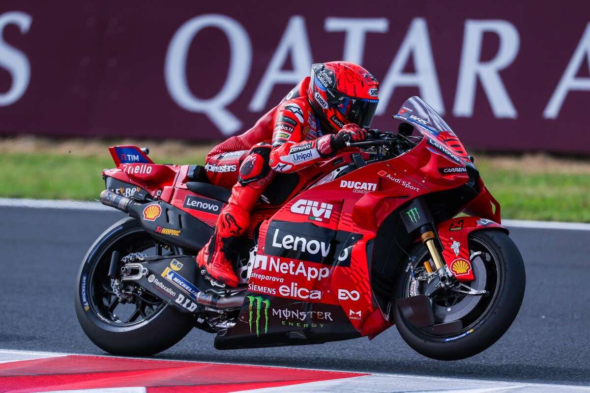 Marc Marquez trionfa al Gp di San Marino, Bezzecchi secondo -