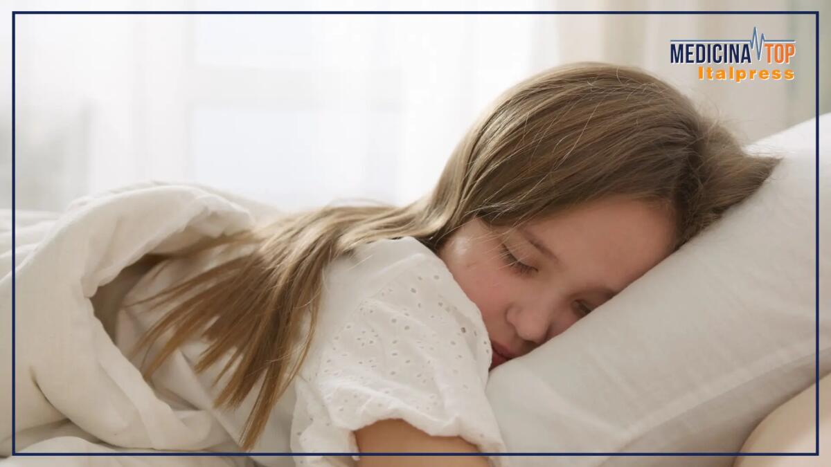 Oggi i bambini dormono poco, i genitori devono guidarli nel riposo -