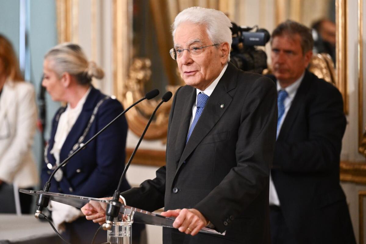 Mattarella “Mondo avviato su pericoloso crinale, riprendere via dialogo” -