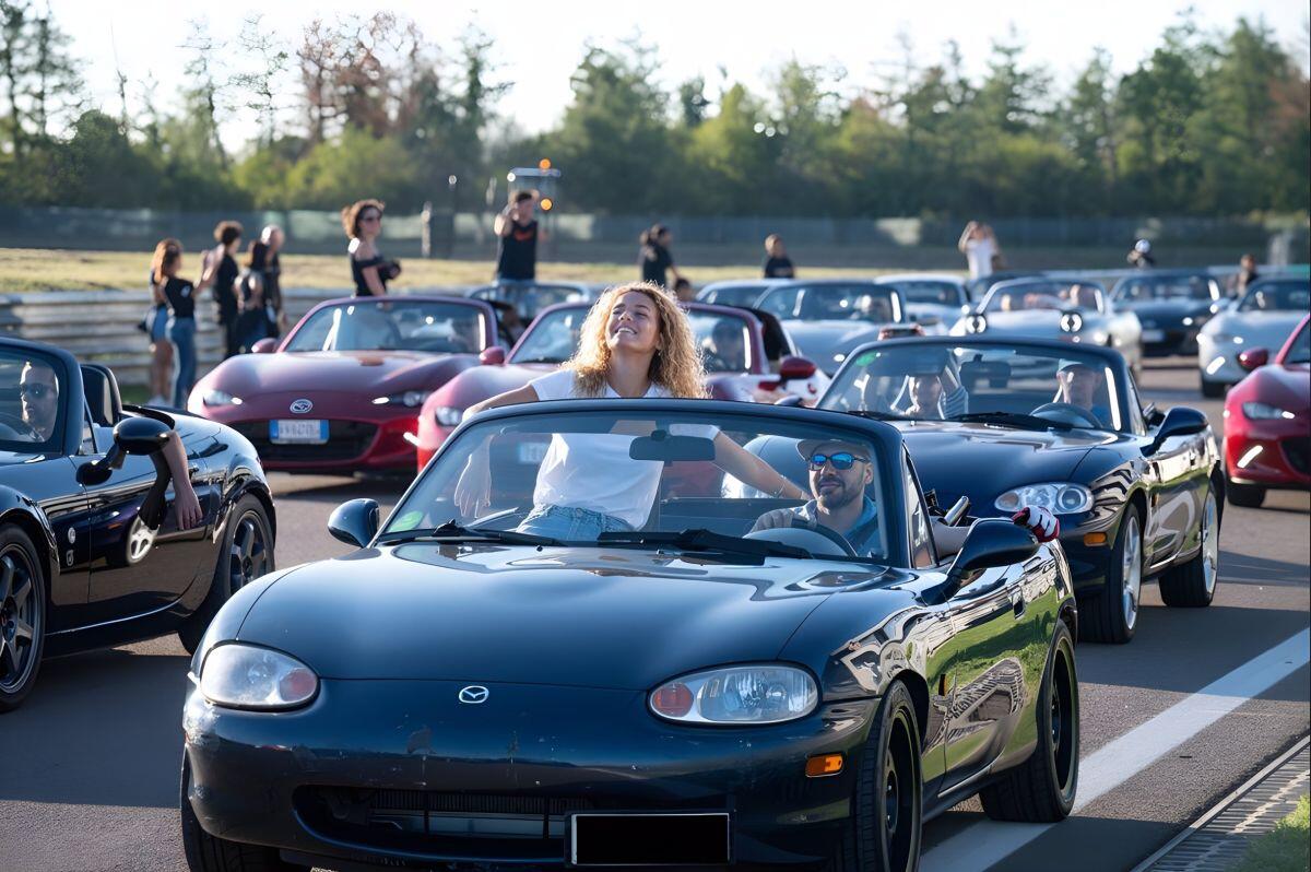 Mazda porta al Minardi Day le versioni speciali MX-5 2025 -