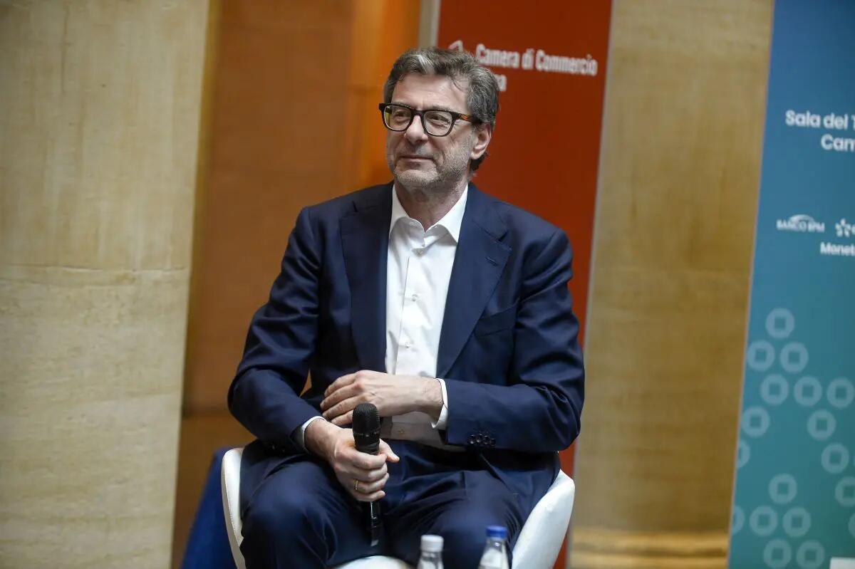 Giorgetti “Quest’anno non serve nessuna manovra correttiva” -