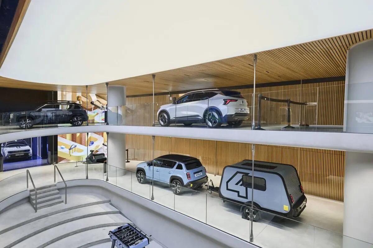 Le dèfilè renault the carwalk, il nuovo spazio sugli Champs-E’lysèes - 