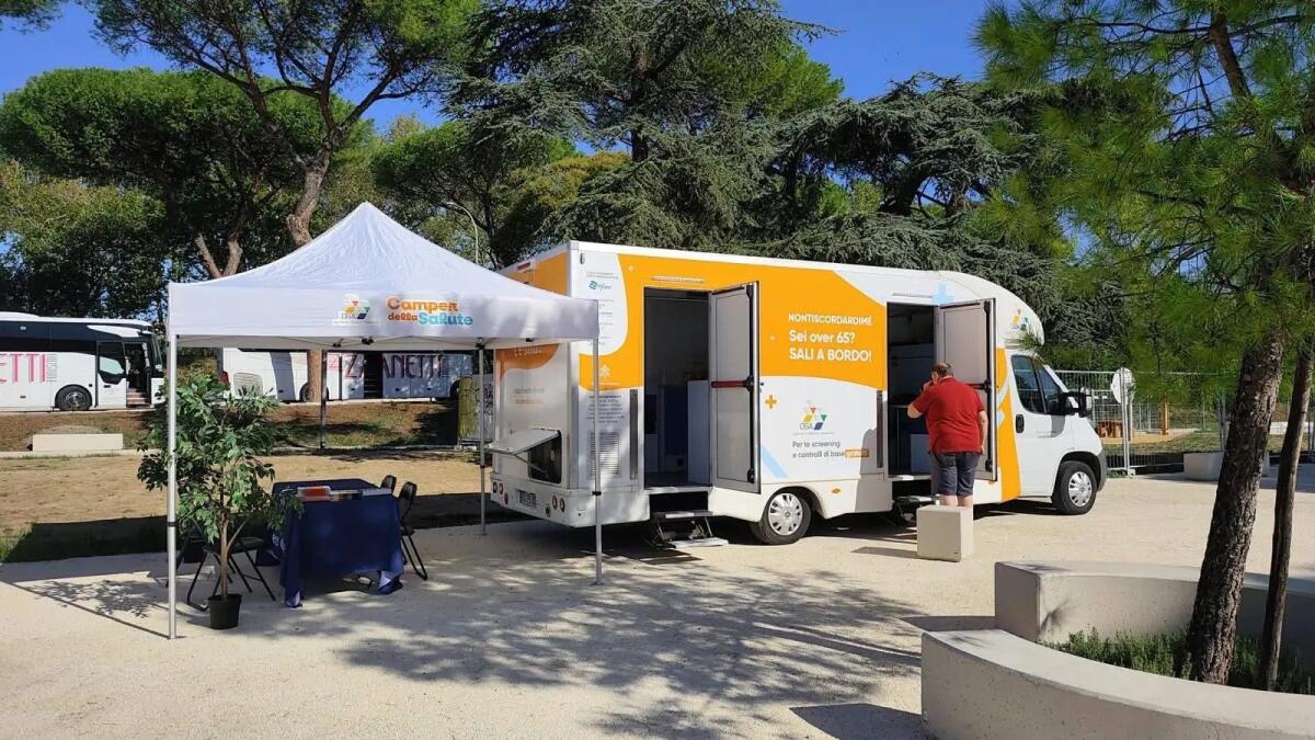 Al via il progetto di prevenzione “Nontiscordardimé 2025”, screening gratuiti per gli over 65 nelle Asl di Roma - 