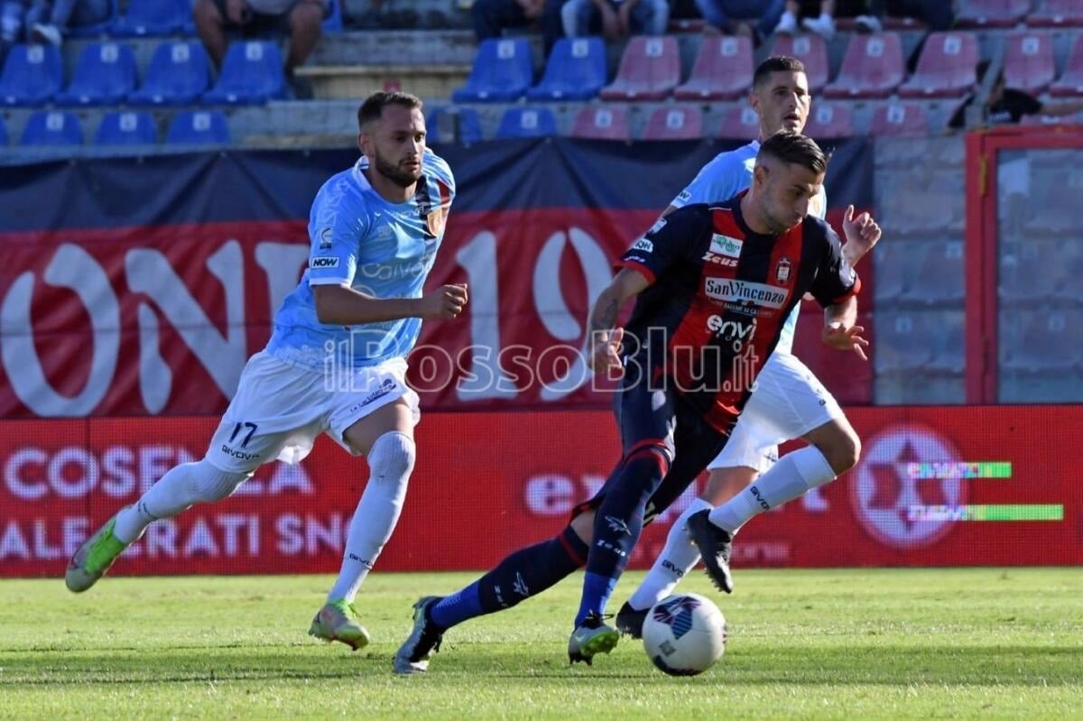 #Crotone-Picerno | I Precedenti: Un equilibrio perfetto e la sconfitta play off - 