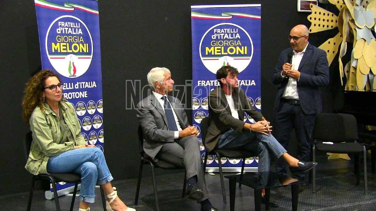 Abodi a Crotone: sostegno a Occhiuto e impegno per i giovani nuotatori - 