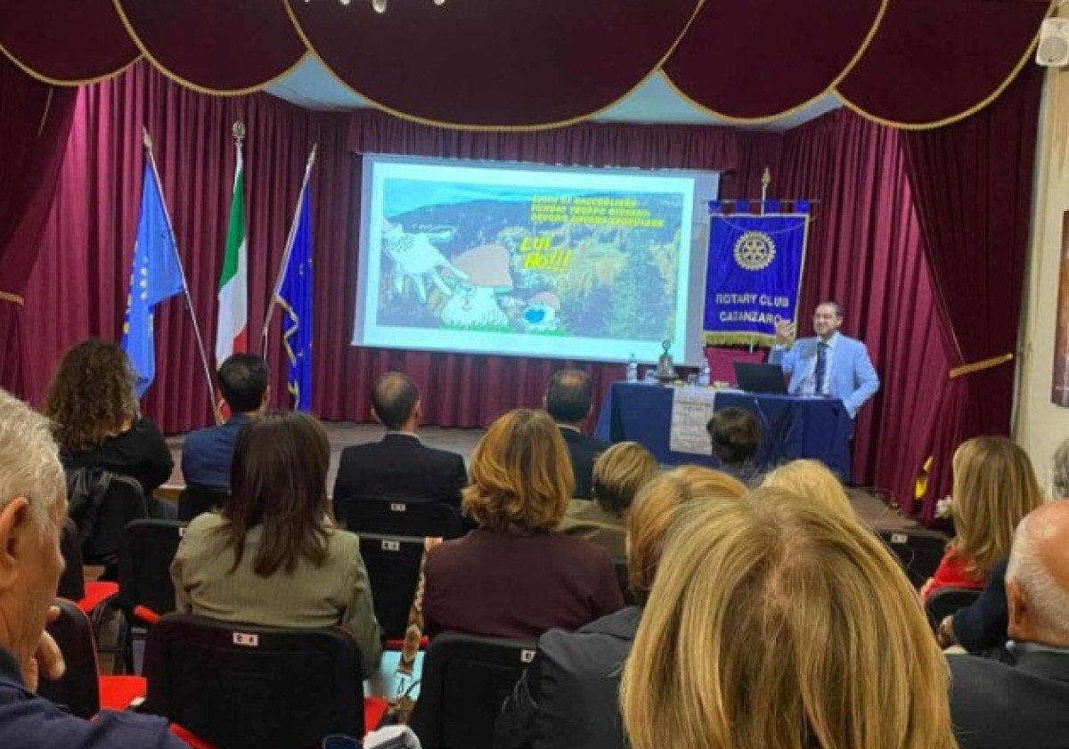 Rotary Club Catanzaro, grande partecipazione all’incontro sui funghi: tra benefici e rischi per la salute - 