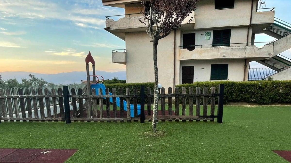 Jacurso, grazie ai volontari per il parco giochi -