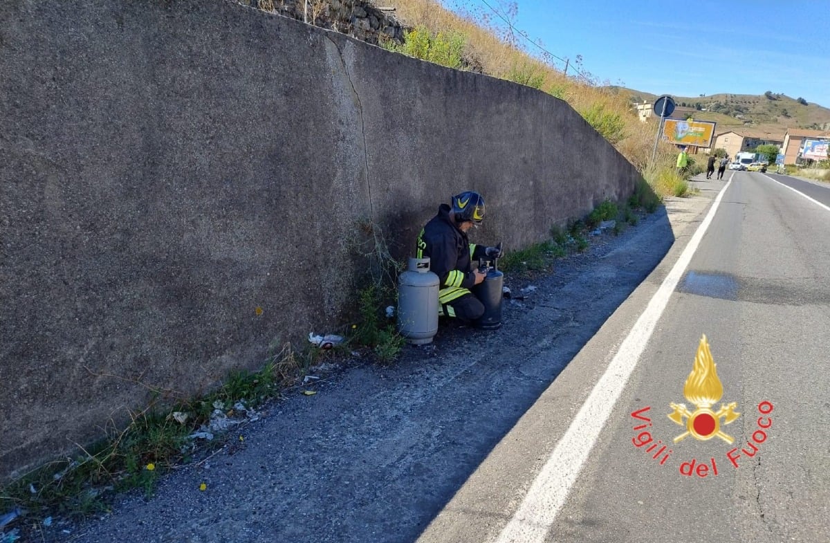Fuga di gas da bombola di Gpl su furgone per catering a Catanzaro -