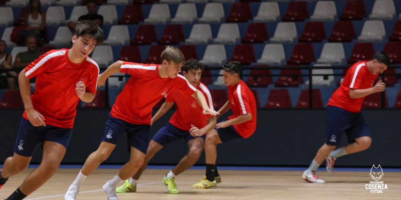 Pirossigeno Cosenza: Al via il campionato Under 19: i Lupacchiotti debuttano domenica sul campo della Maestrelli -