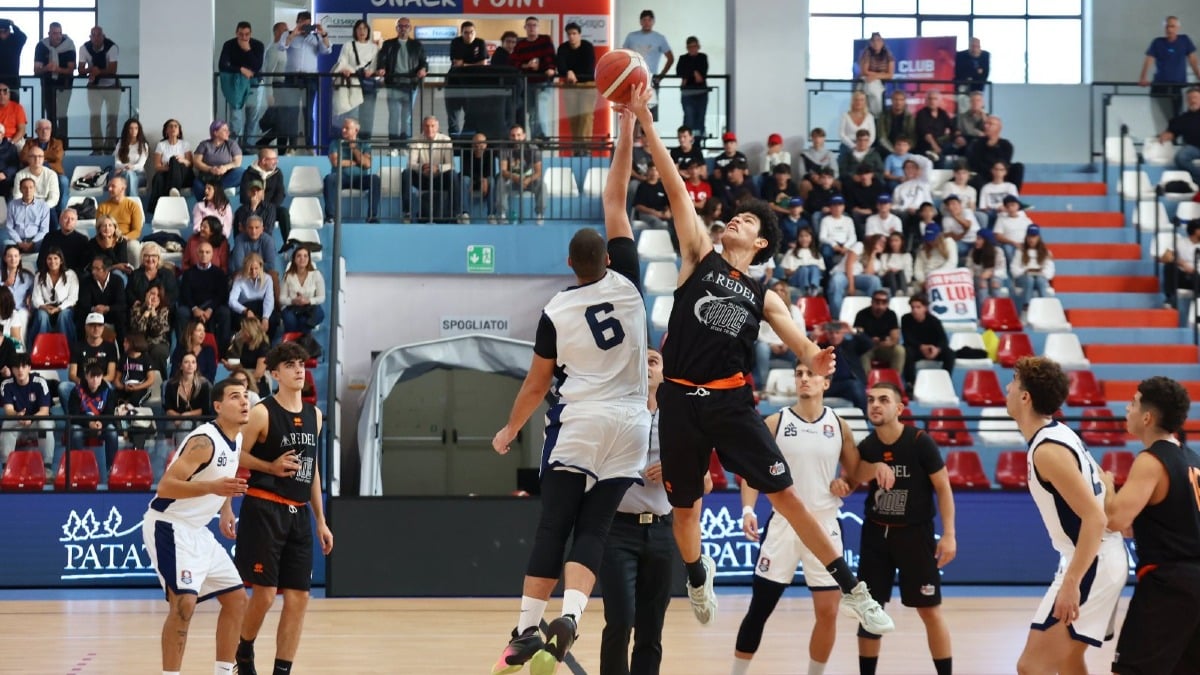 Basket - Buona la prima per la Pirossigeno Cosenza - 