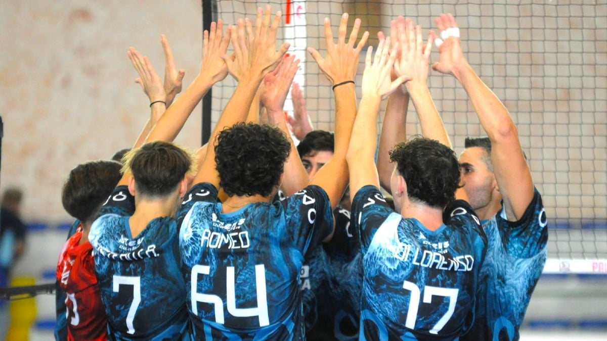 Serie B Maschile, la Pallavolo Crotone lotta ma cede al tie-break: vince il Fiumefreddo 2-3 - 