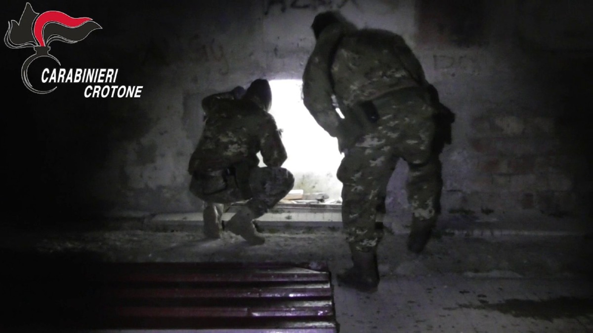 (VIDEO) Operazione antimafia nel crotonese: colpite le cosche di Cirò, Cariati e Strongoli - 