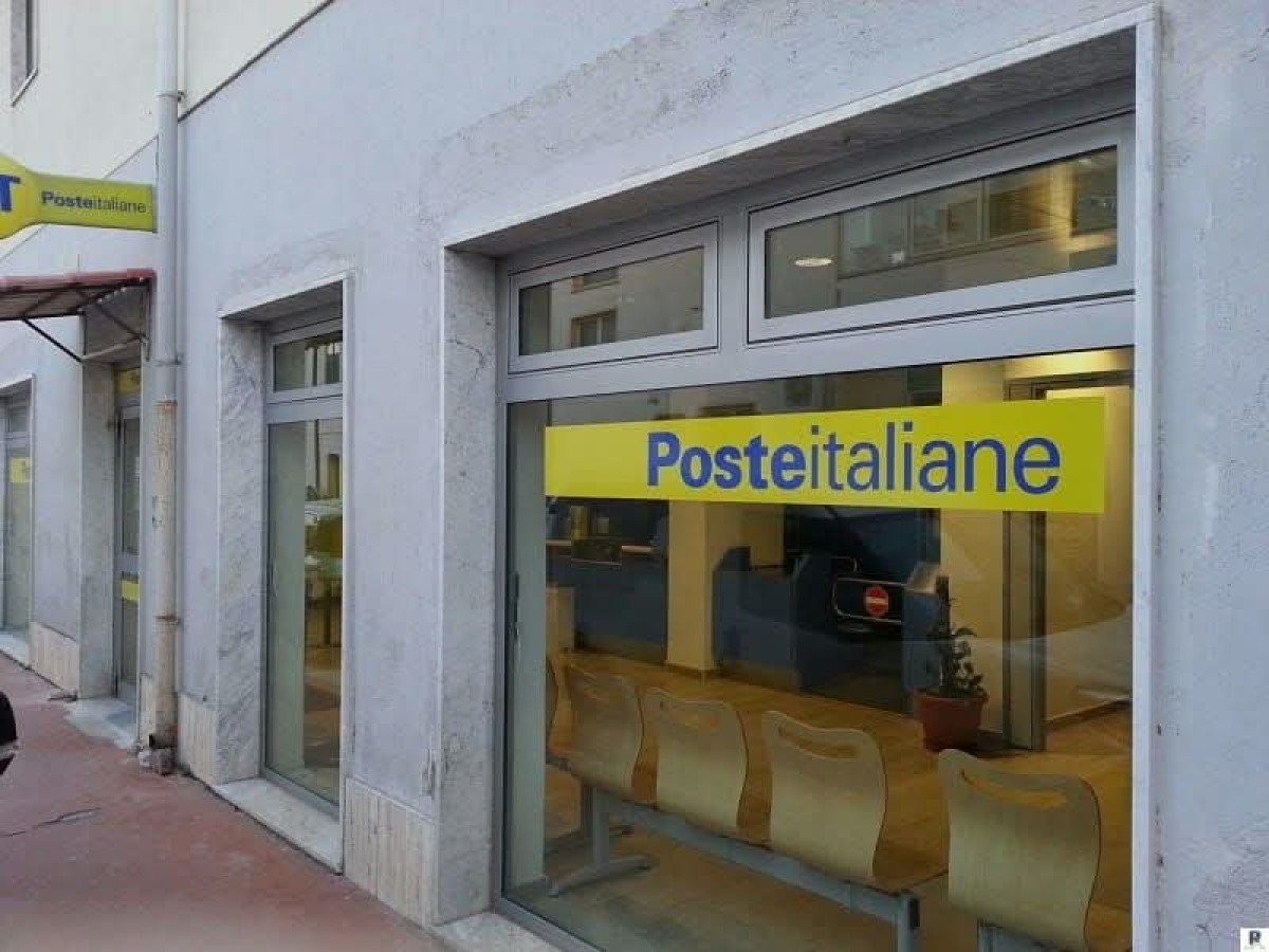 Decollatura, la Sindaca Perri denuncia i disservizi dell’Ufficio Postale: avviata una petizione popolare -