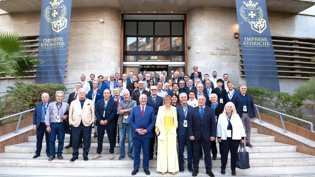 Premiate 42 imprese e 5 lavoratori alla Camera di Commercio di Cosenza: il riconoscimento alle storie che fanno grande il territorio -