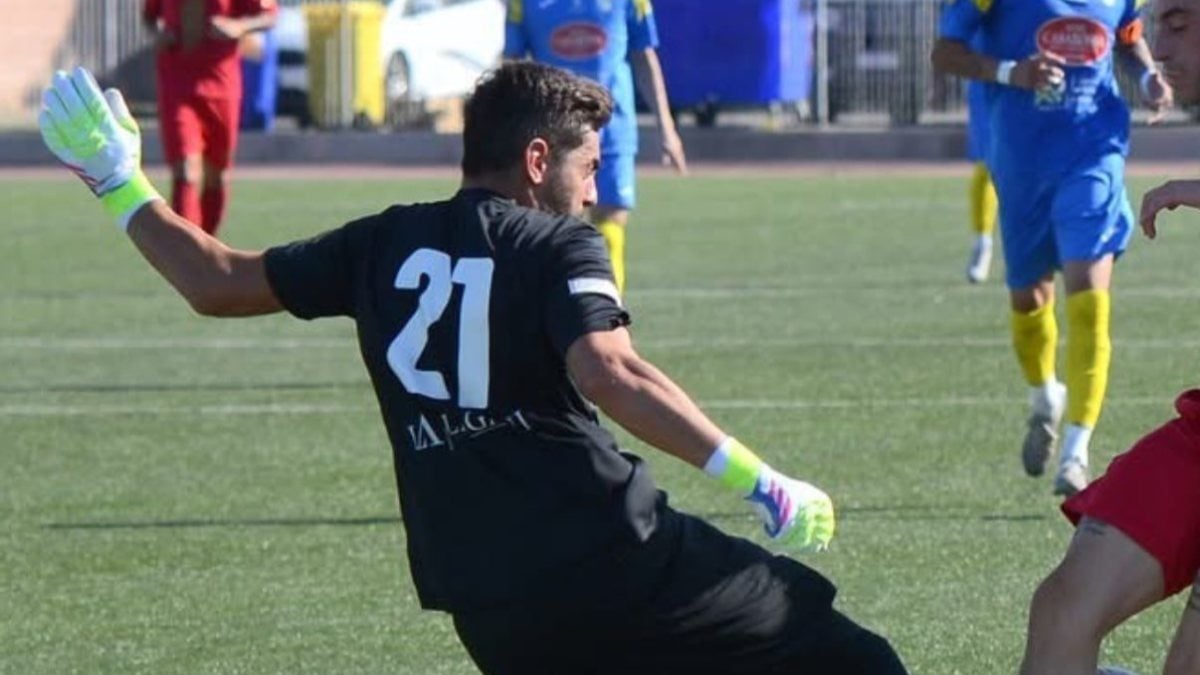 Dopo il terribile infortunio, il portiere del Rocca di Neto torna a casa: “Ho rischiato di perdere la gamba, ma oggi ringrazio la vita” -