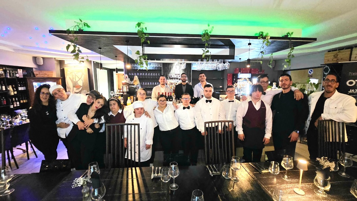 “Gli Altri Siamo Noi”: successo per la terza cena solidale a Crotone -