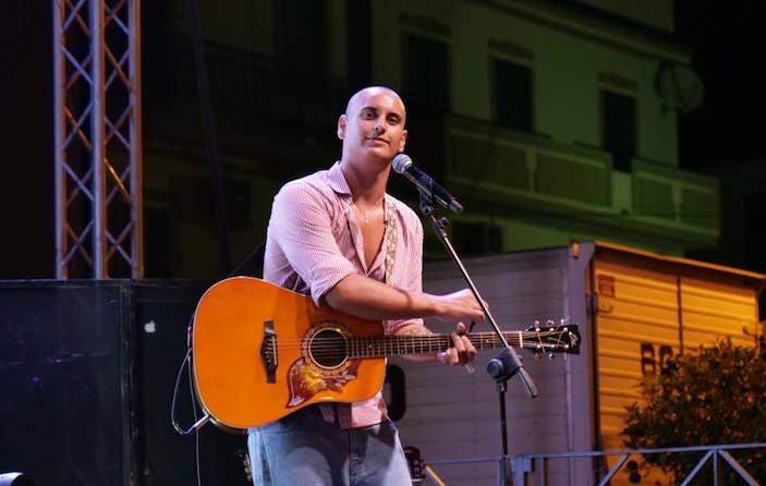 Isola C. R. - Christian Bruno lancia il suo primo brano inedito -