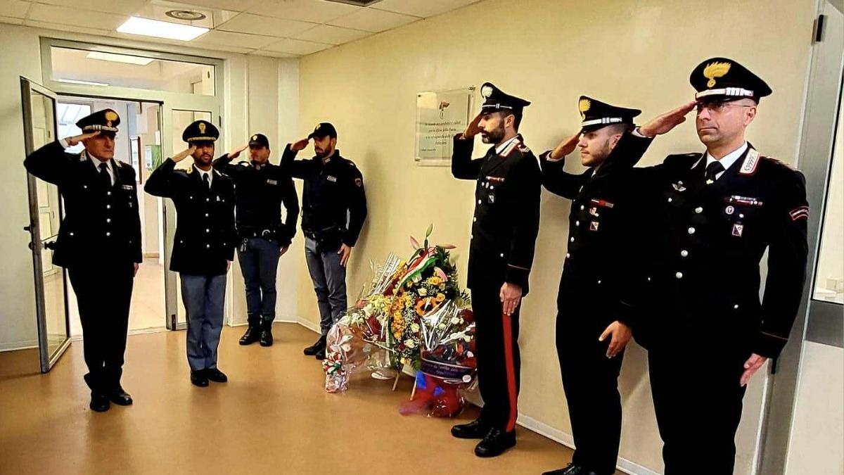 Crotone - La Polizia di Stato rende omaggio ai Carabinieri caduti a Castel d’Azzano -