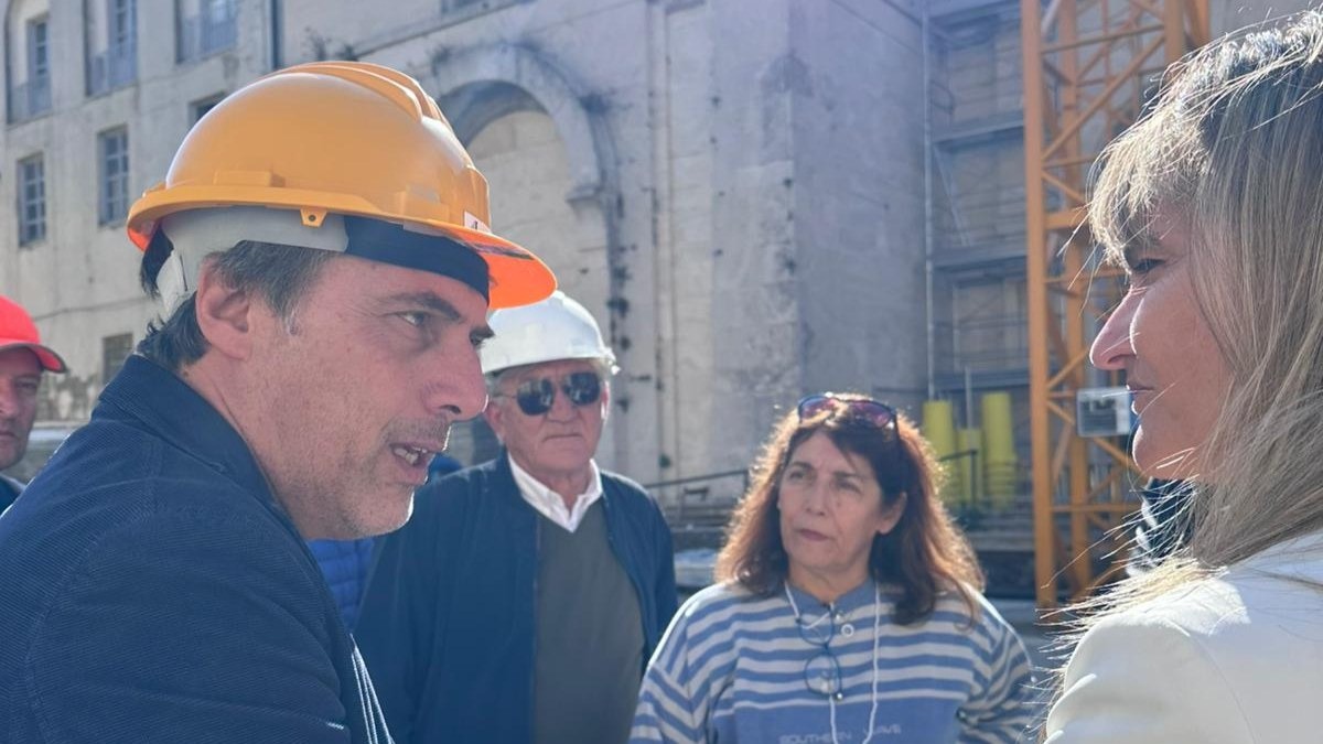 Catanzaro, sopralluogo del sindaco e della soprintendente al Duomo: confermato che il campanile non sarà abbassato -