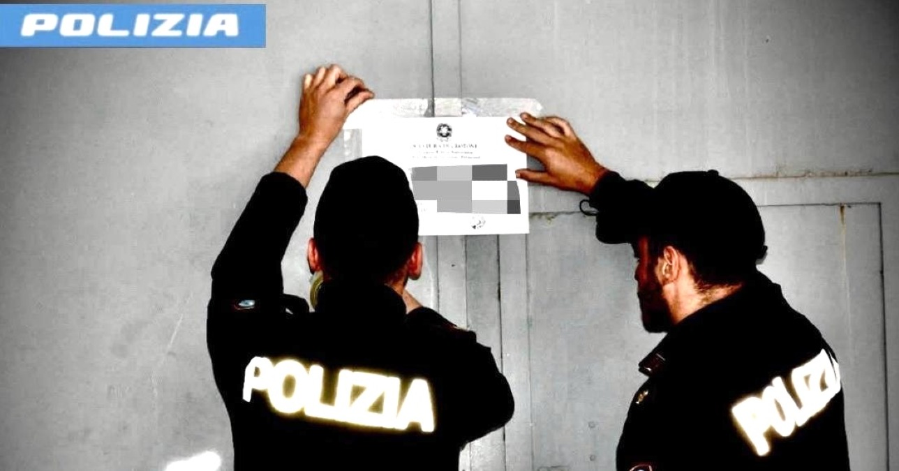 Crotone: arrestato un uomo evaso dai domiciliari e sospesa una licenza commerciale nell’ambito di un’attività antidroga -