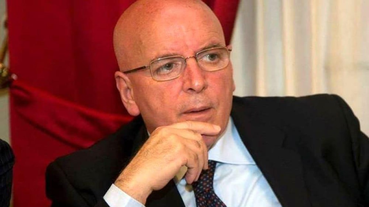 Oliverio: “La Commissione Europea conferma, i rifiuti di Crotone devono essere portati fuori dalla Calabria” -