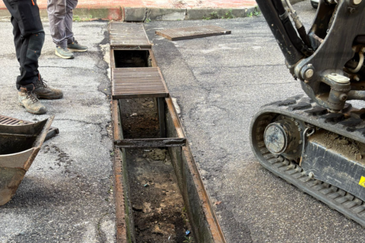 Botricello, al via la pulizia delle griglie per le acque piovane -