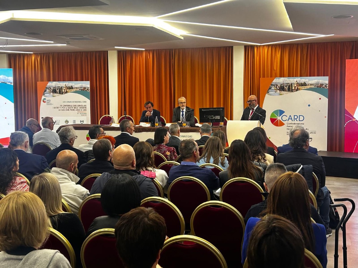 Cure domiciliari in diminuzione: dibattito al Congresso Card di Rende -