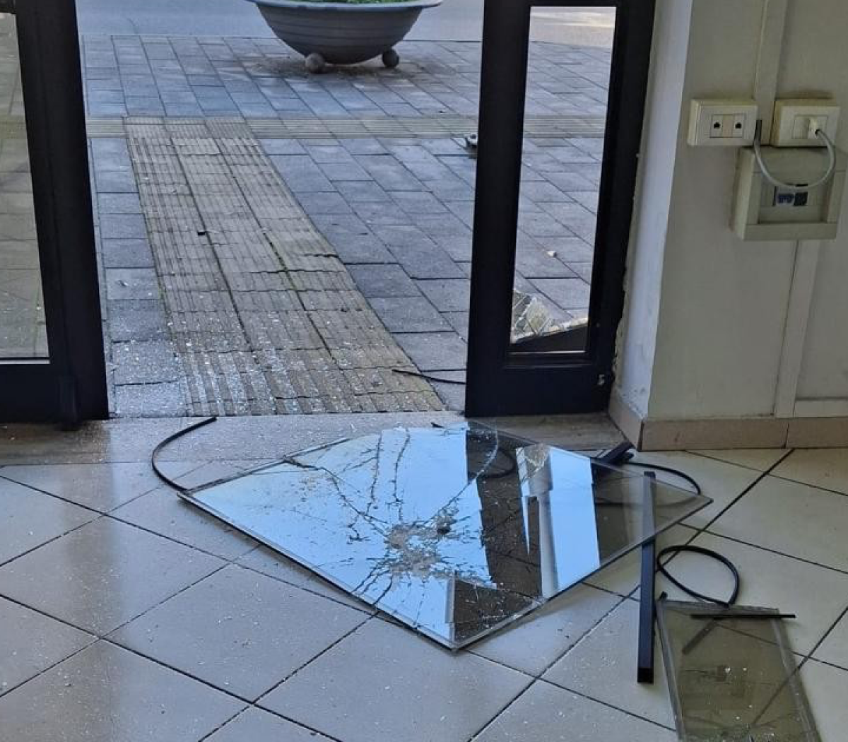 Corigliano-Rossano, devastati gli uffici della Delegazione Comunale -