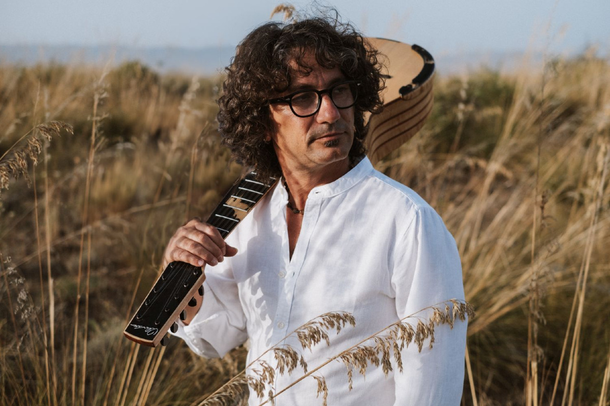 Il chitarrista calabrese Francesco Loccisano presenta il nuovo album -