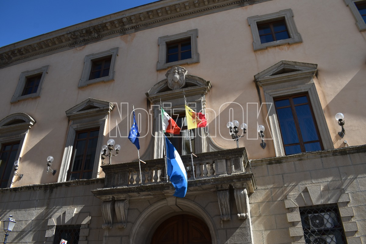 Catanzaro, torna l’Aula Rossa: inaugurazione della nuova sede del Consiglio Comunale -