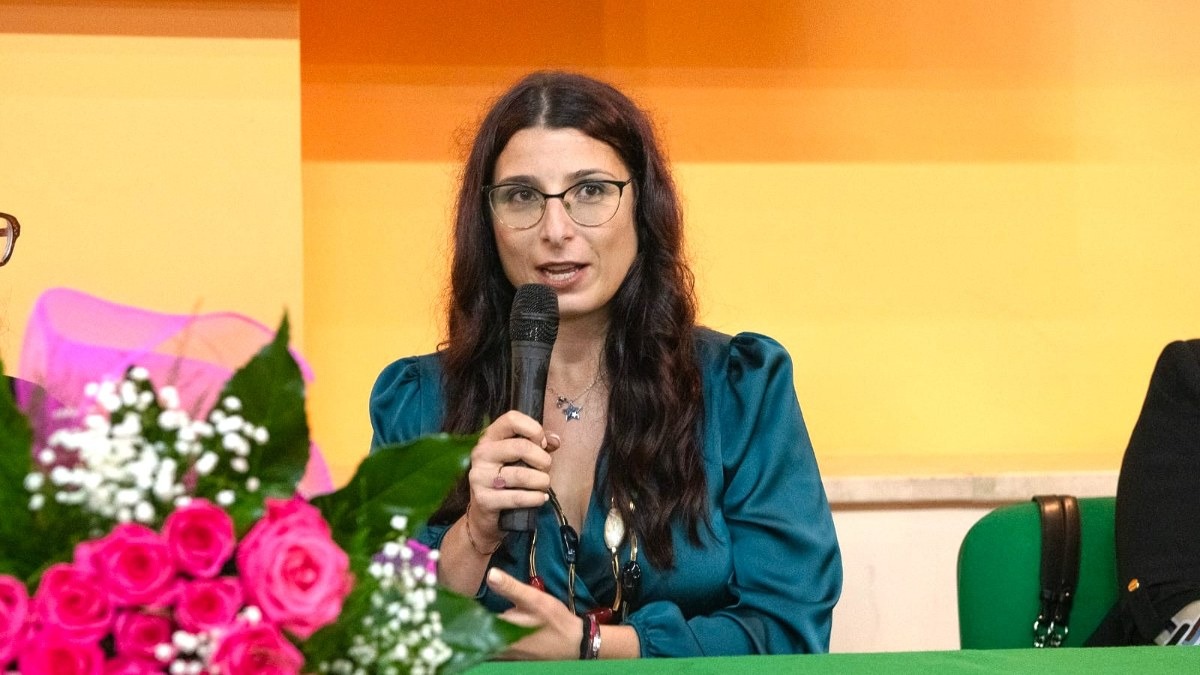 Carmen Sergi, la professoressa che racconta la cura dell'anima -