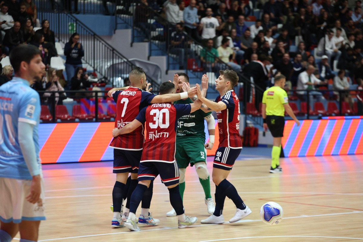 Calcio a 5 – Pirossigeno Cosenza show: 5-2 scacciapensieri al Mantova -