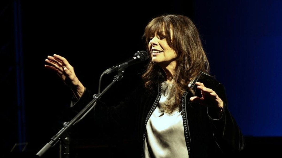 Catanzaro - La voce senza tempo di Alice incanta al Festival d'Autunno -  