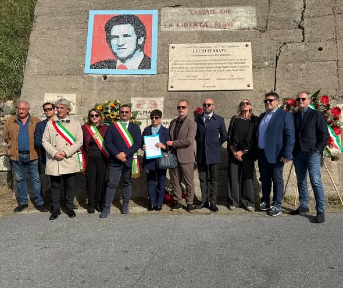 Paola ricorda Lucio Ferrami, simbolo di coraggio e legalità -