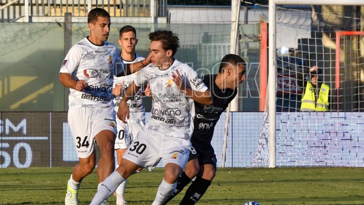 #CrotoneFoggia | Sfida da dentri stretti in Coppa Italia - 