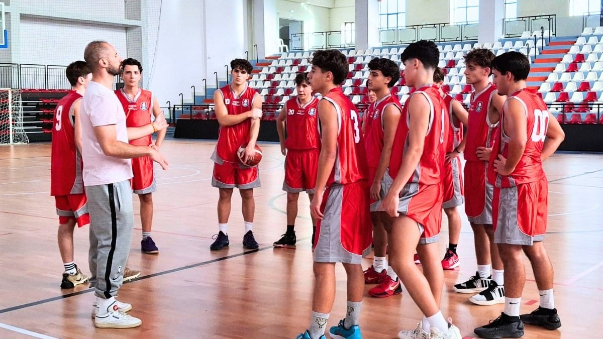 Basket - Simone Ginefra alla guida dell’Under 19 della Pirossigeno Cosenza - simone ginevra pirossigeno under us