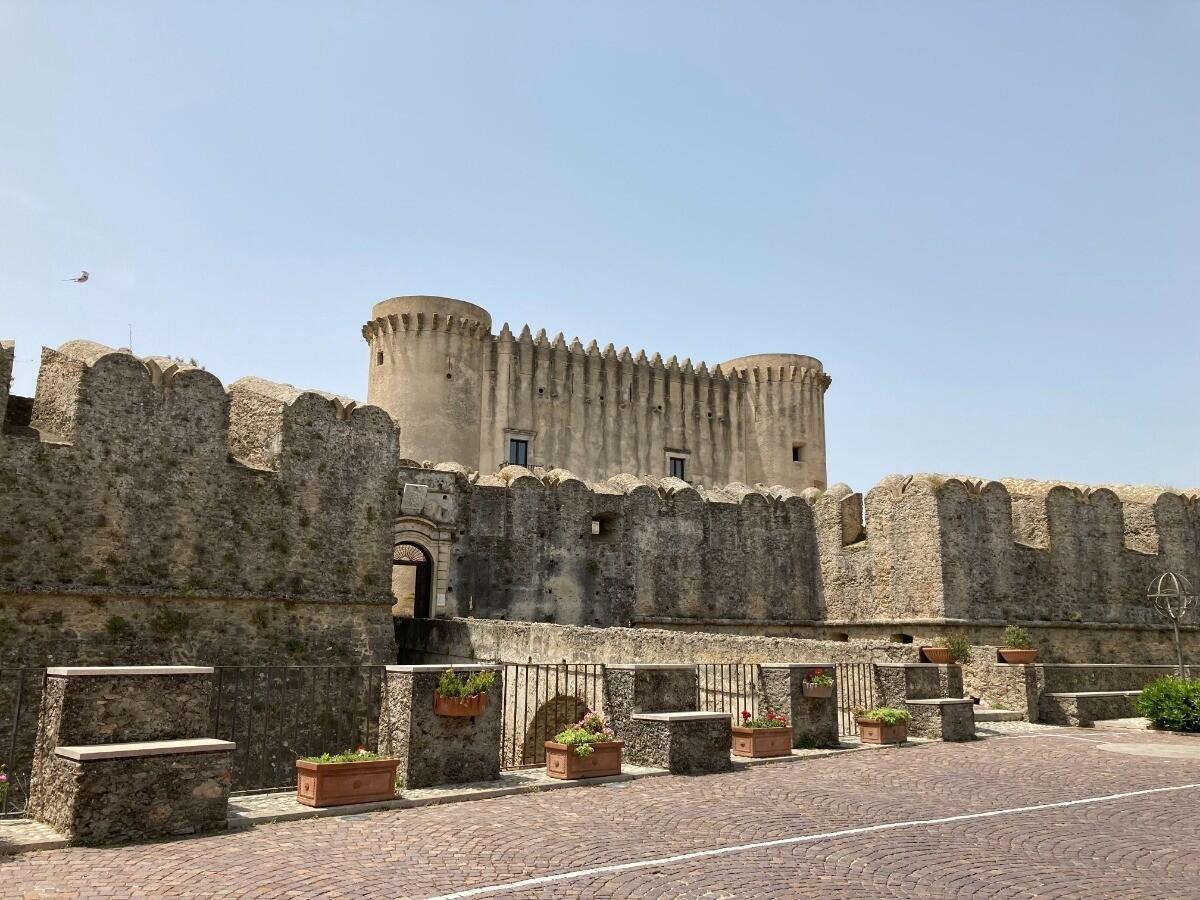 Santa Severina, al Salone delle Scuderie del Castello la presentazione del romanzo di Mallamo -