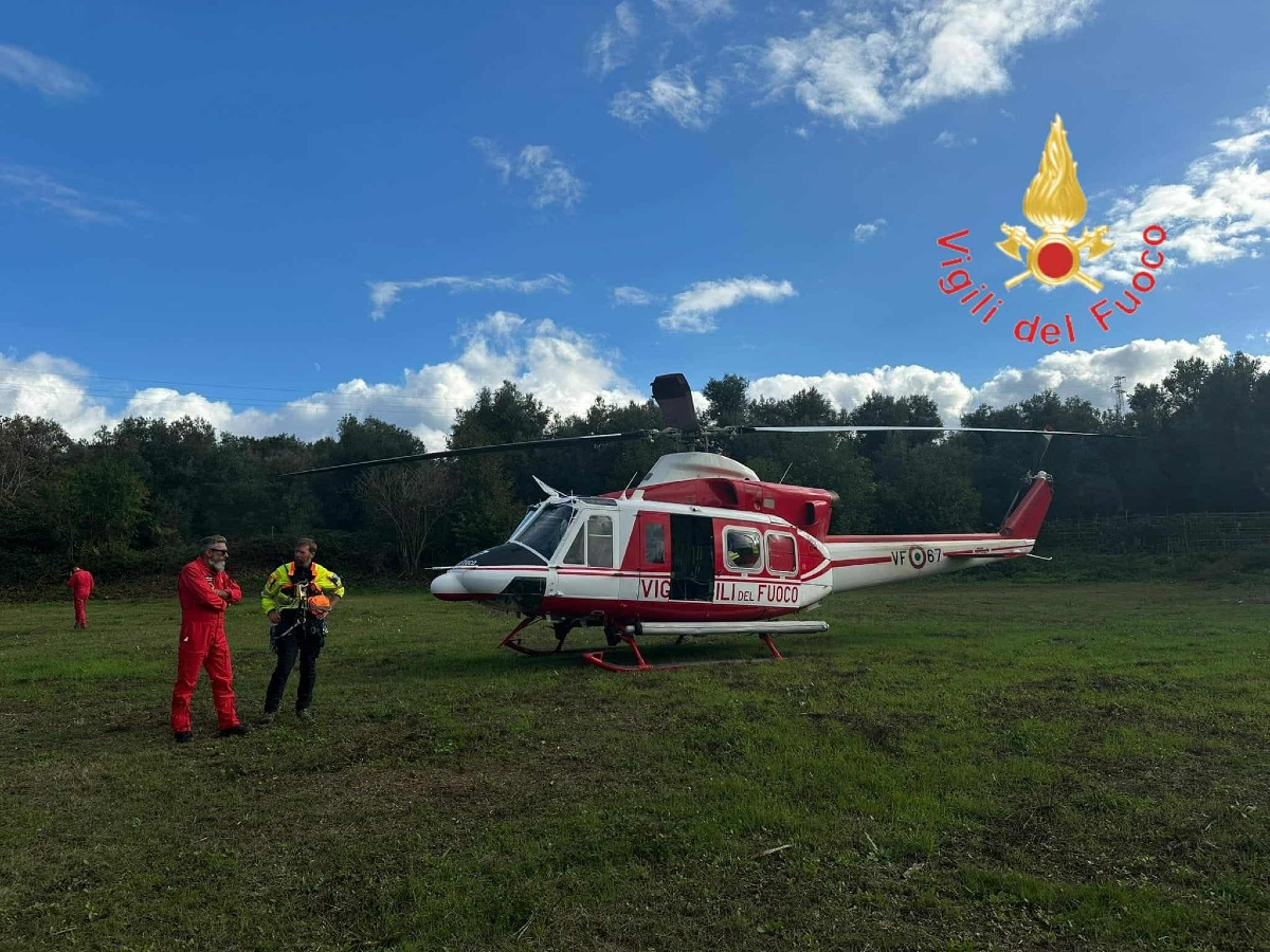 Due persone disperse, intervento di soccorso da parte dell'elicottero Drago VF 67 - 