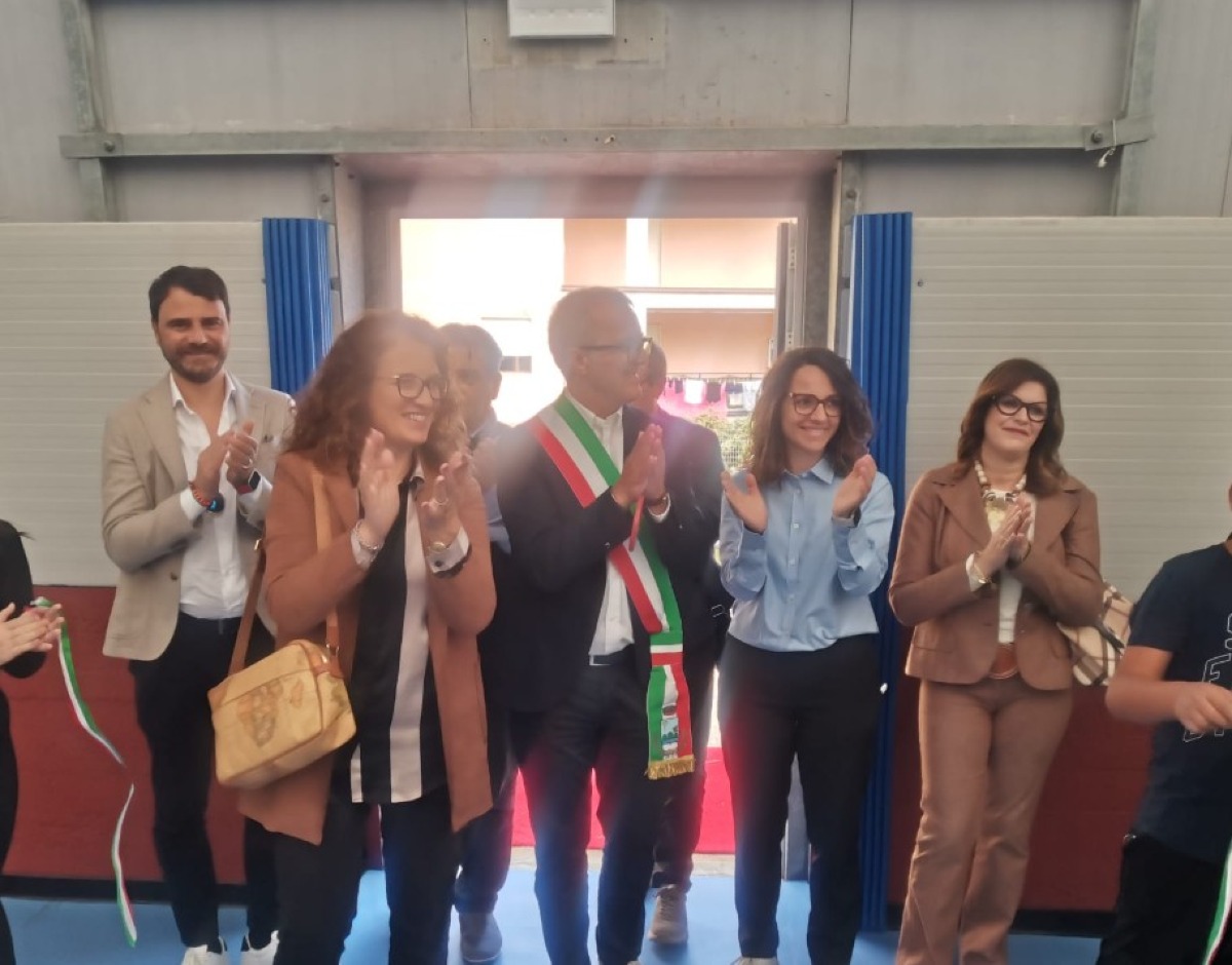 Cariati, inaugurata la nuova palestra della scuola media "E. De Amicis" -