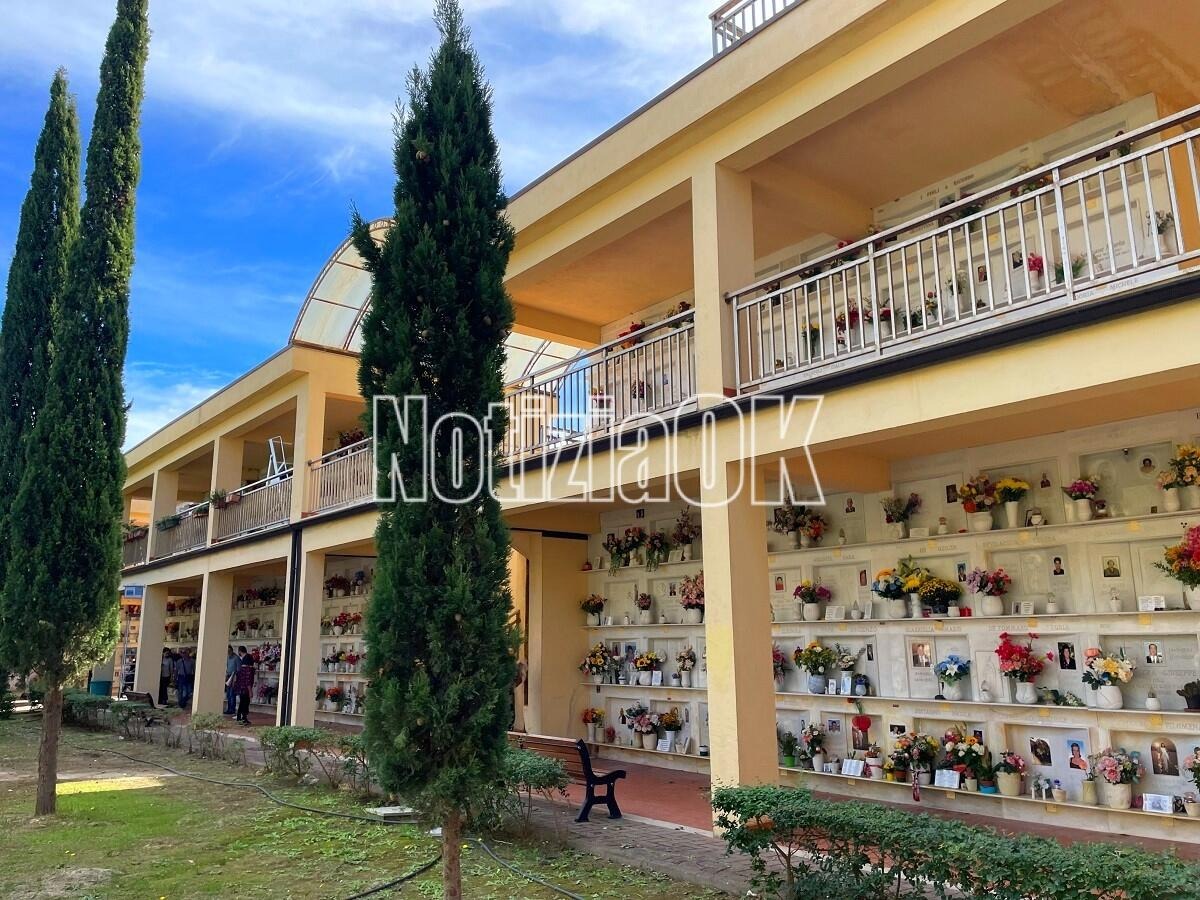 Crotone - Cimiteri aperti con orario continuato per la Commemorazione dei Defunti: messa in viale Gramsci -