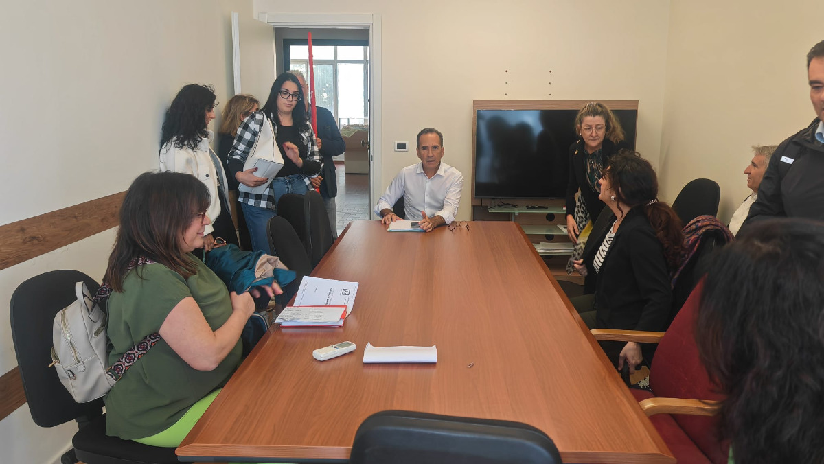 Catanzaro - Assemblea dei lavoratori del “Dulbecco” si trasforma in presidio -