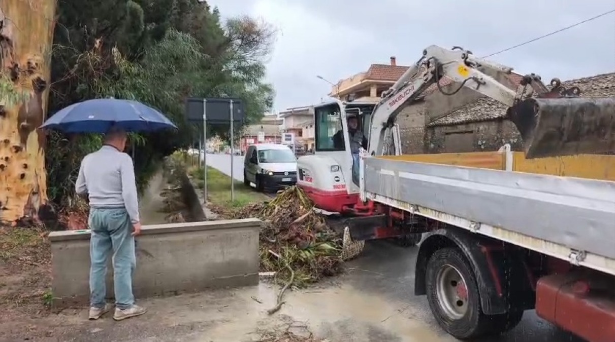 Maltempo a Botricello: attivato il Centro Operativo Comunale di Protezione Civile - 