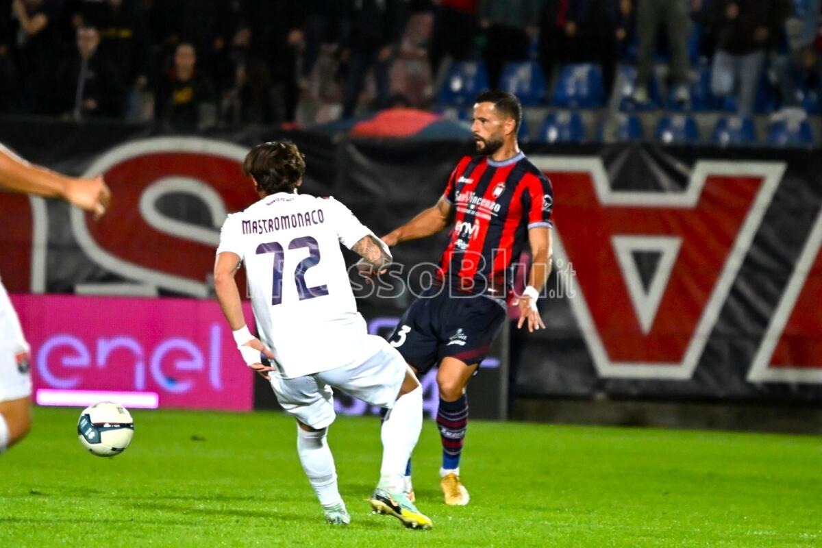 Maxime Giron, il passato rossoblù che torna ad affrontare il Crotone - 